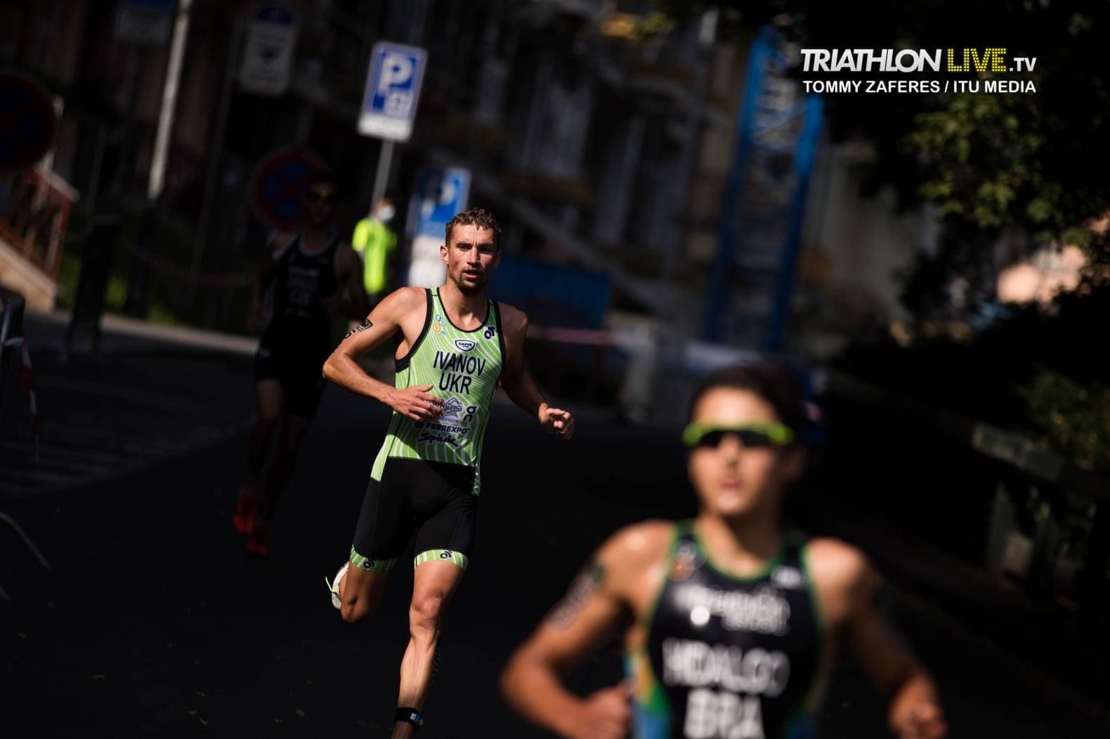 Ivan Ivanov on the run course at the Karlovy Vary Triathlon World Cup 2020
